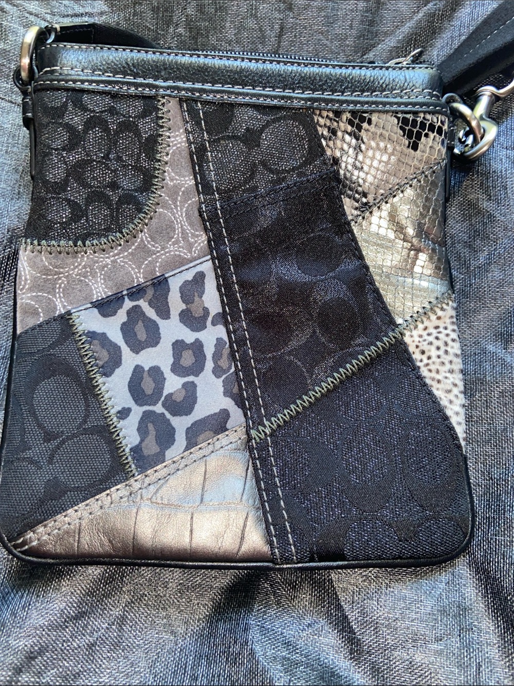 Coach Y2K Signature Patchwork Crossbody Bag EUC - Picture 3 of 9